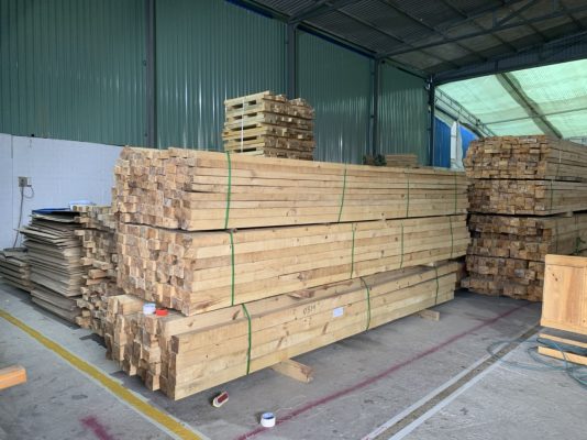 gỗ thông nhập khẩu
