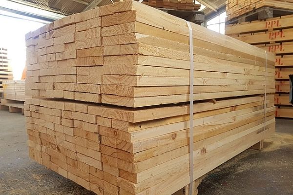 gỗ thông pallet